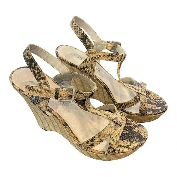 UNISA Women’s 7.5 Snakeskin Wedge Strappy Sandal - Picture 1 of 5